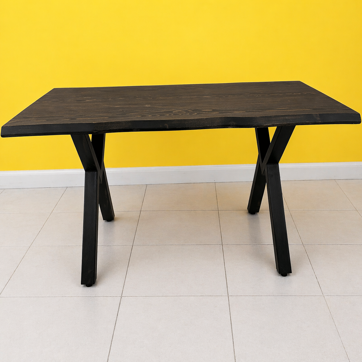 Köknar Cafe Masası Siyah X Ayaklı